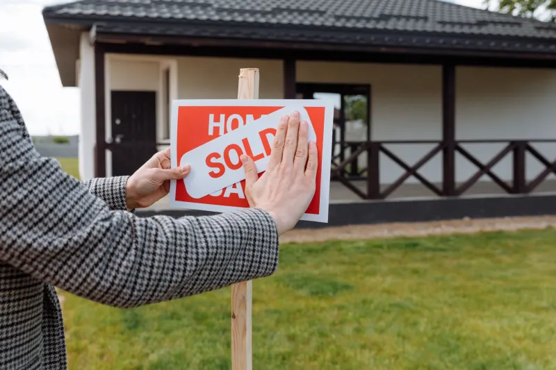 We've Seen It All: The Warning Signs That Tell You a Roofer Can't Be Trusted